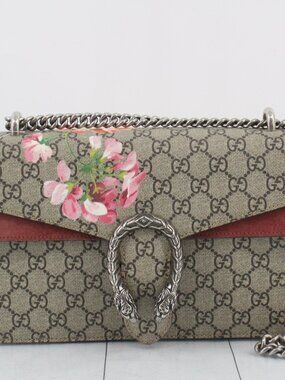 Gucci GG Supreme Dionysus Crossbody with Pink Floral Accent